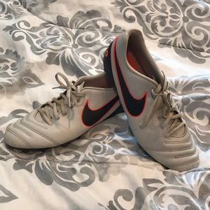 Nike soccer cleats, men’s size 10 1/2